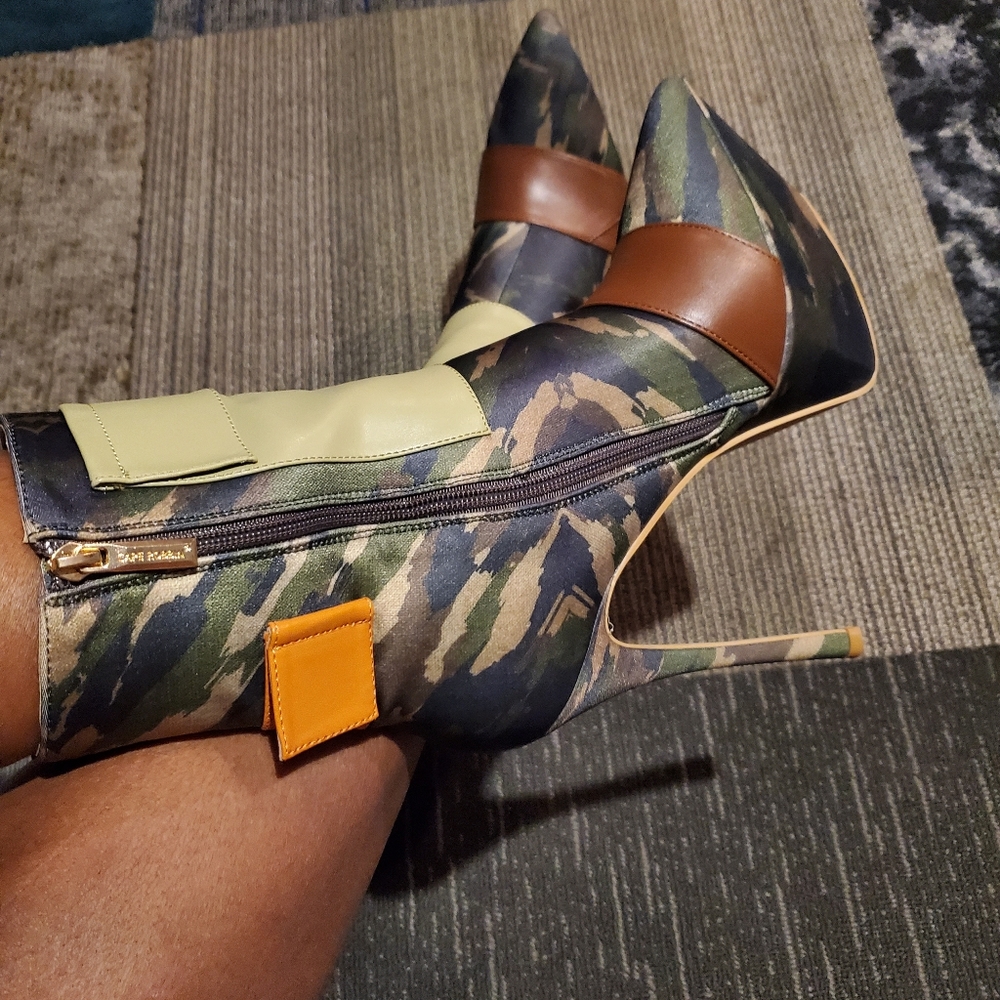 Ankle booties - Picture 2 of 6